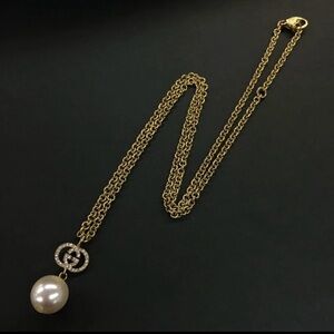 Gucci Interlocking G Pearl Necklace